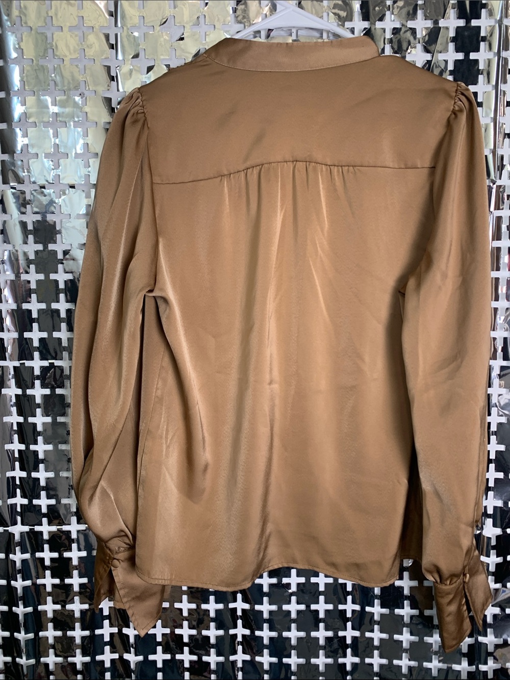 Banana Republic Tan V-Neck Long Sleeve Blouse - Picture 3 of 4